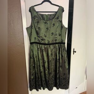 NECA twilight saga Bella’s birthday dress from New Moon